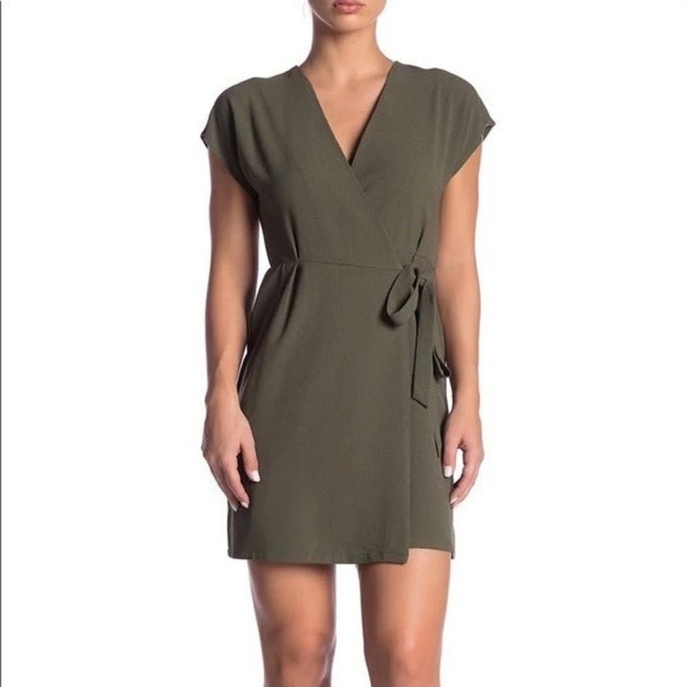 Bobeau Short Sleeve Wrap Dress - Size XS